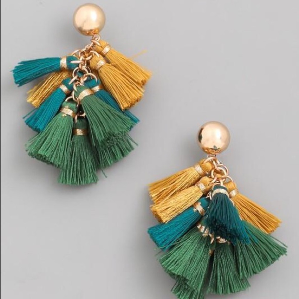 MINI TASSEL DROP EARRINGS